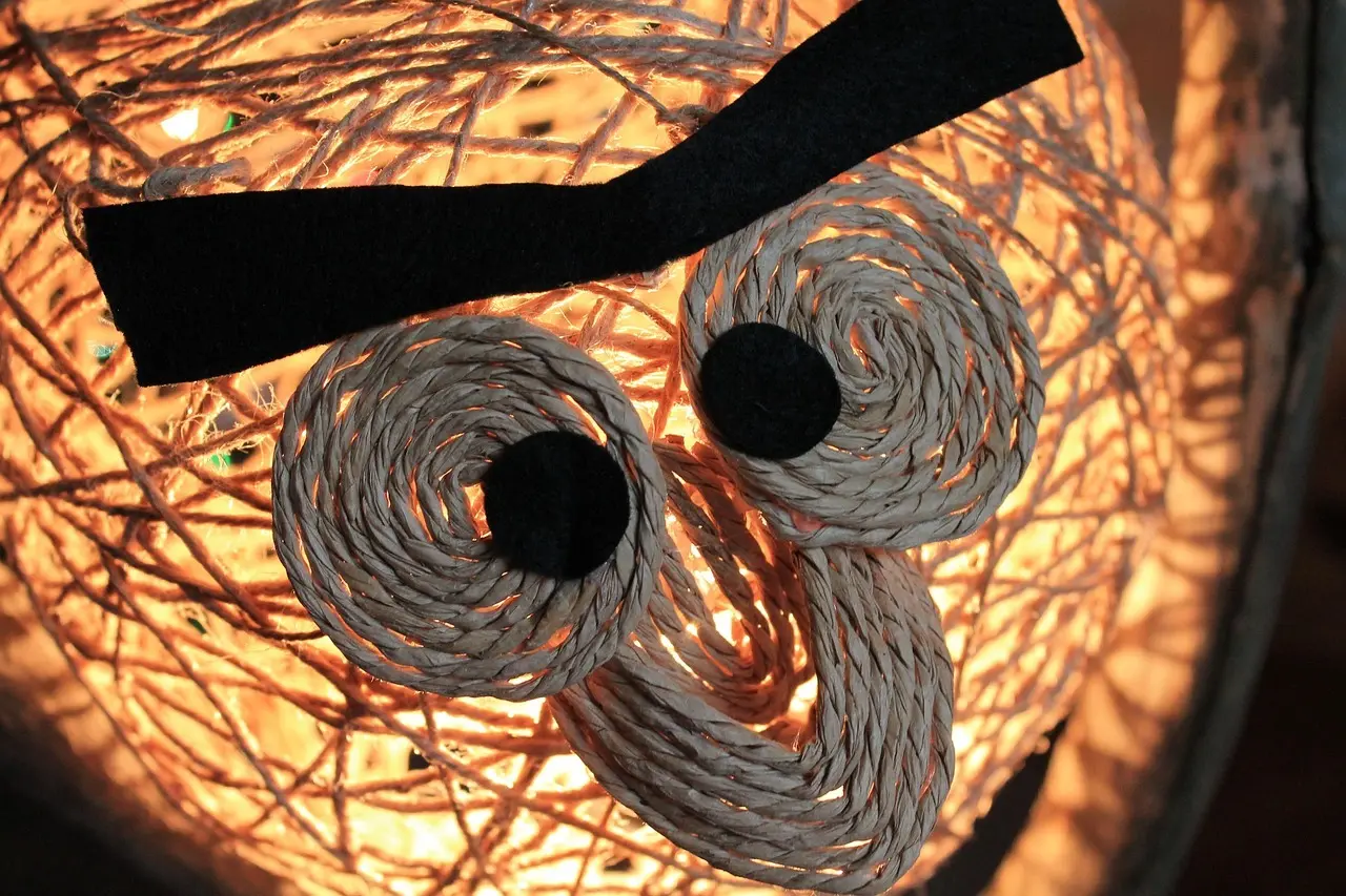 Hjemmelavet snorlampelyskugle